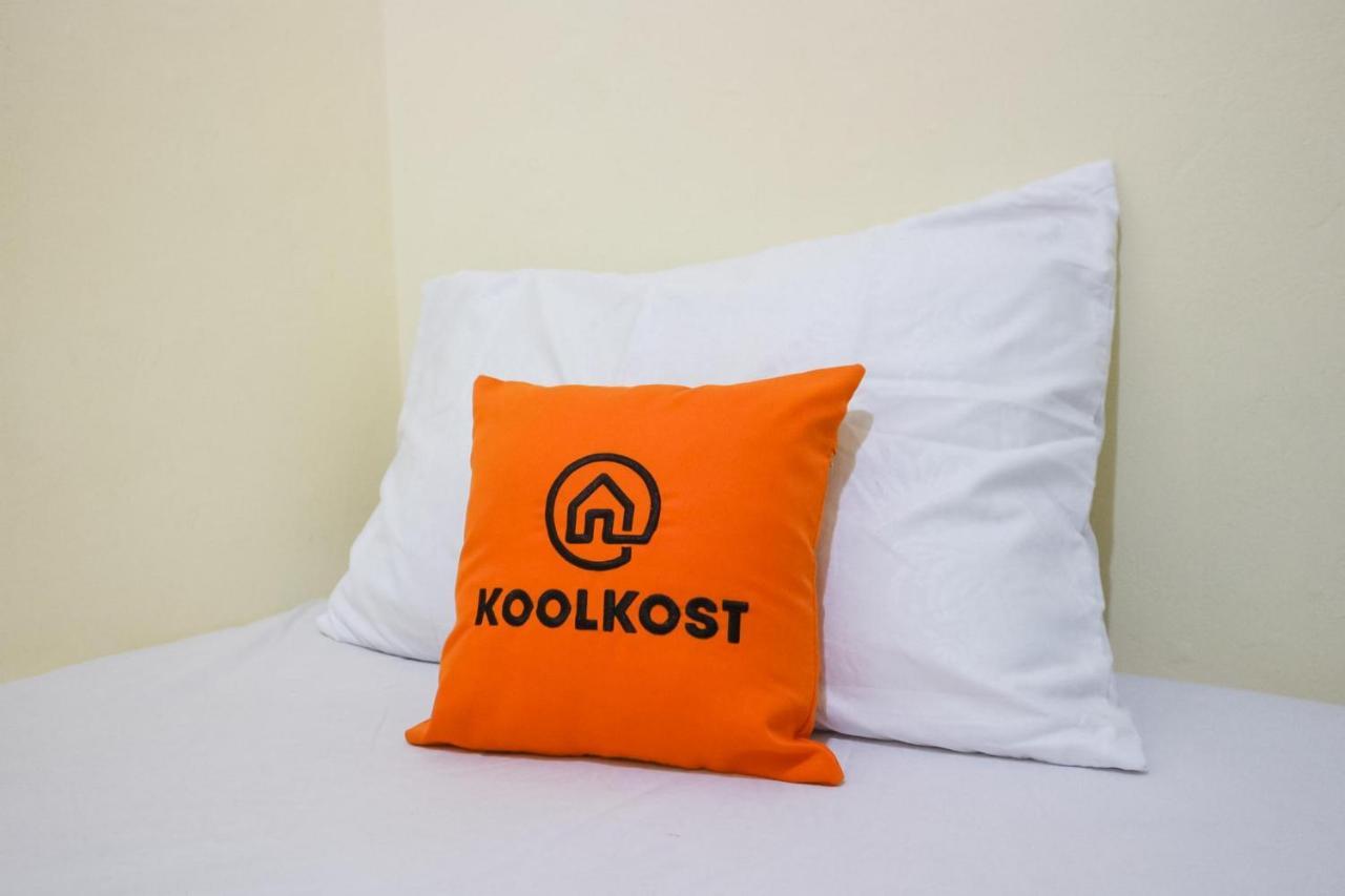 Koolkost Near Rs Graha Kedoya Hotel Jakarta Exterior photo
