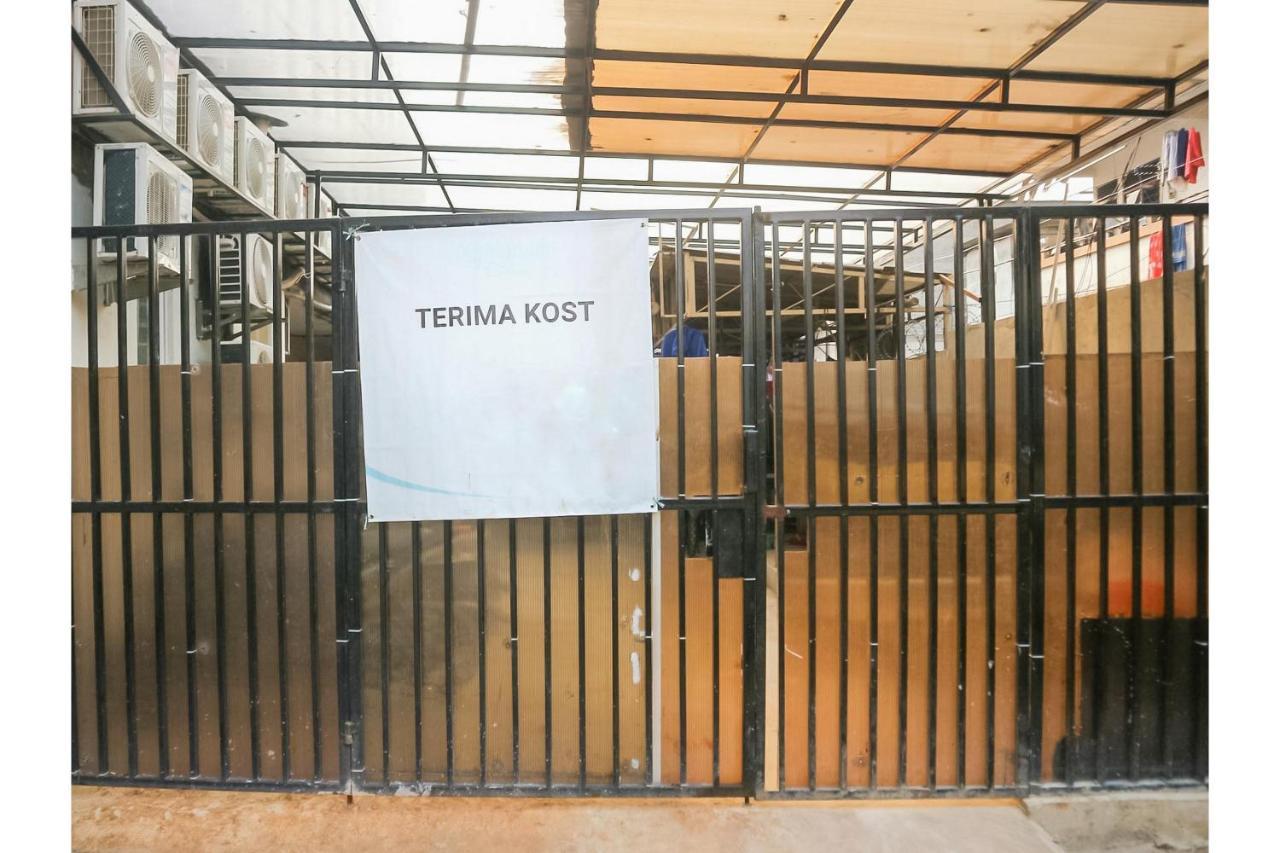Koolkost Near Rs Graha Kedoya Hotel Jakarta Exterior photo